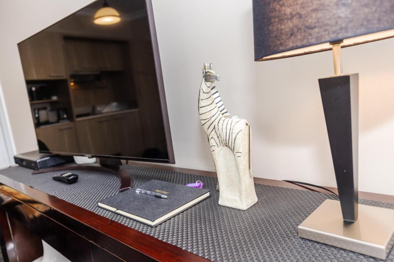 Sweet Magnolia 1 Or 2 Bedroom Suite St Kilda Cambridge With Complimentary Continental Breakfast Dış mekan fotoğraf