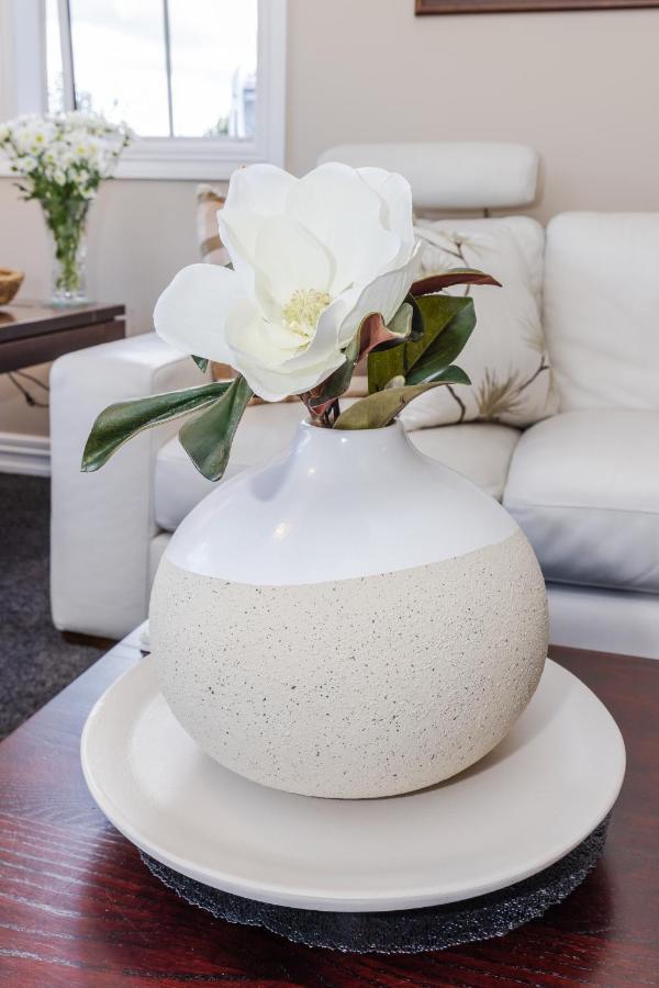 Sweet Magnolia 1 Or 2 Bedroom Suite St Kilda Cambridge With Complimentary Continental Breakfast Dış mekan fotoğraf